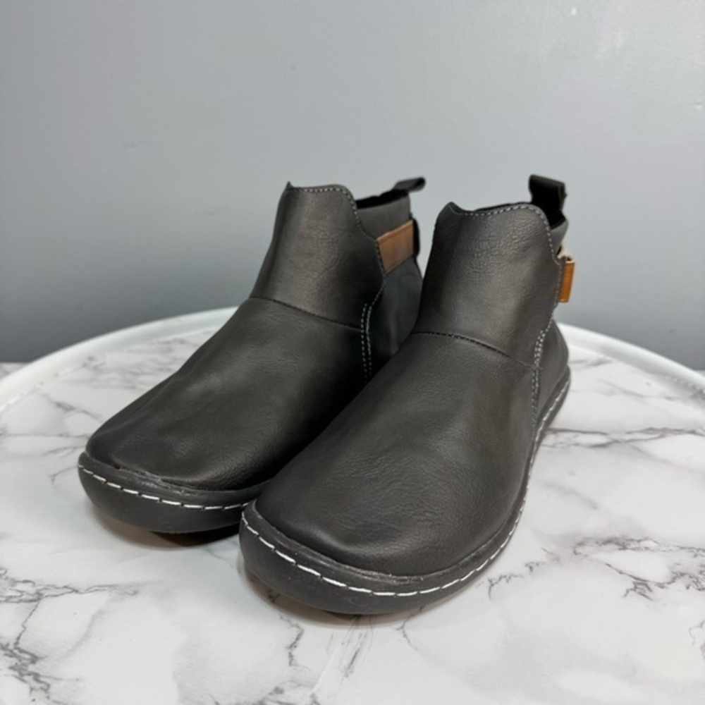 Lily’s Women’s ankle boot Size 9  NEW # Bag R-51